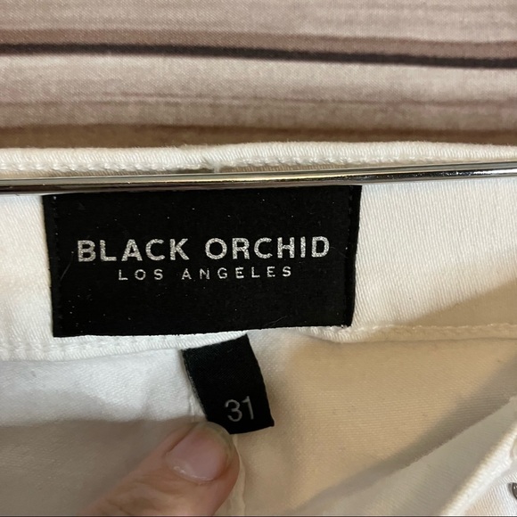 BLACK Orchid Cindy Racer Flare Slant Fray Hem Jeans - Picture 8 of 9